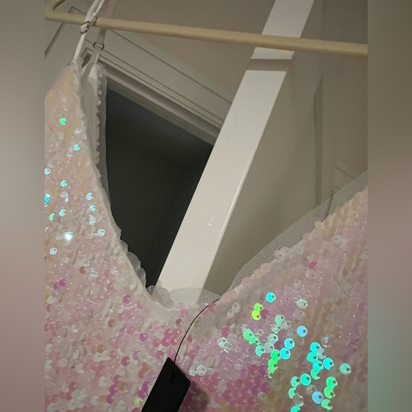 NWT! Lulu’s white sequin iridescent, mini dress with adjustable straps. XL. - Picture 6 of 7